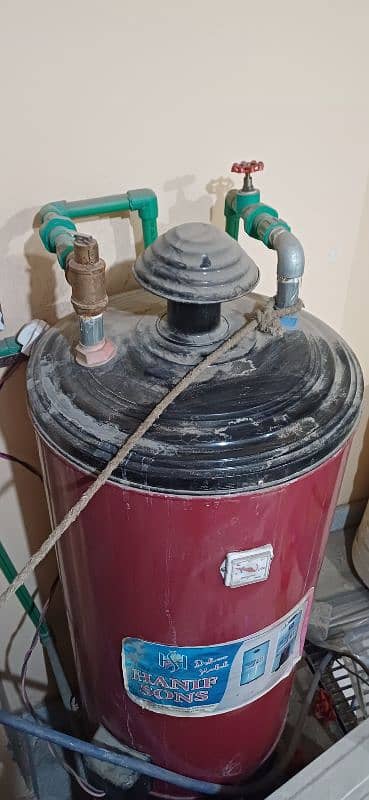 electric and gas geyser / greser 136 ltrs for hotels and big house 2