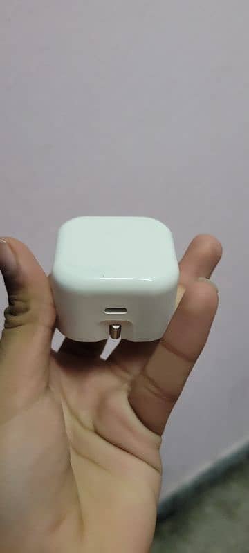 apple original adapter 1