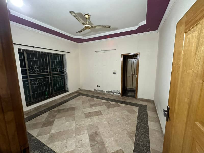 10 Marla Used House Shaheen Block With 10 Kw Solar In Bahria Town For Sale 7