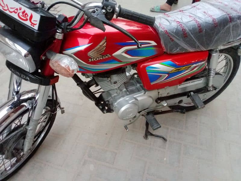 Honda 125 Hyderabad number 22 model 1