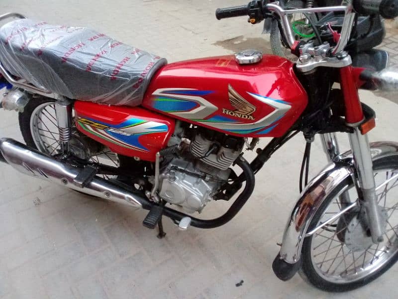 Honda 125 Hyderabad number 22 model 3