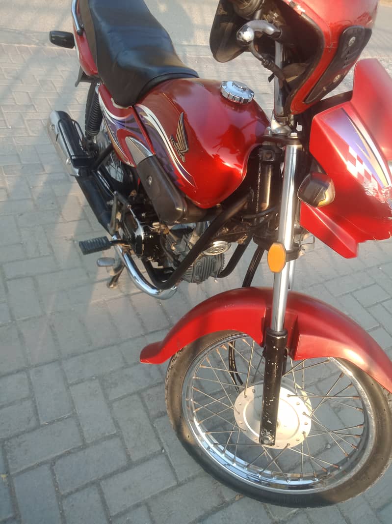 Honda pridor 2014 model  in good condition 5