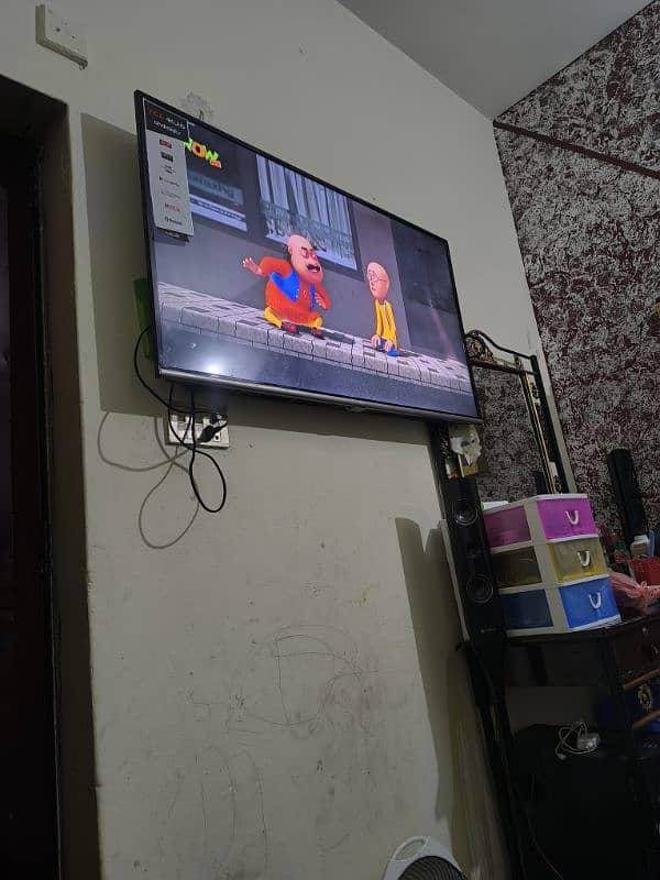 tcl led p8 50" good condition saf 10/10 full box 4