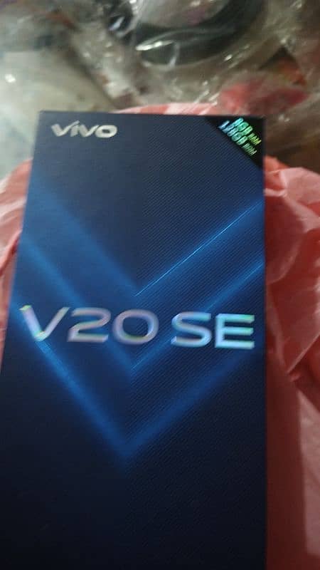 vivo v20 se with box and charger 0