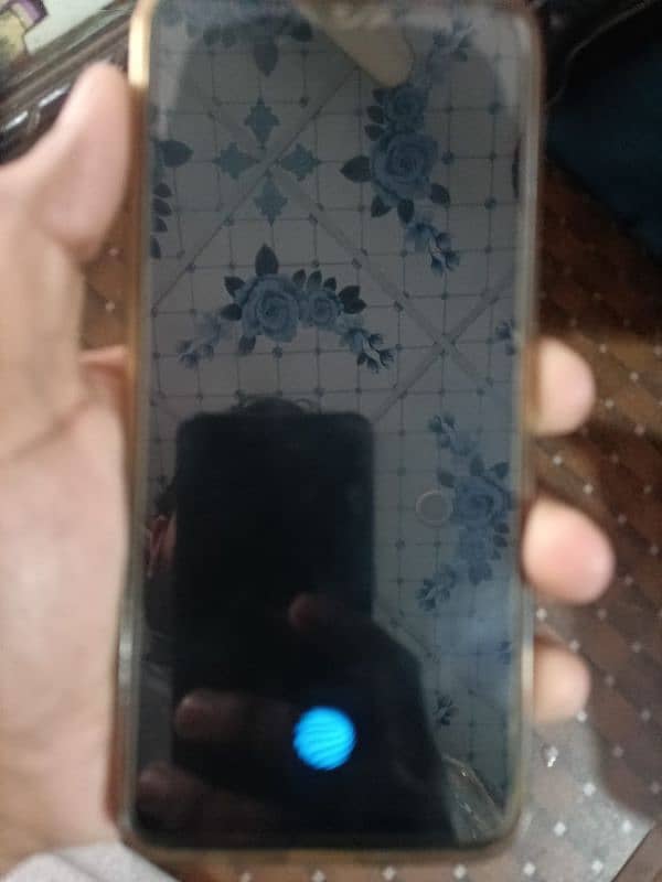 vivo v20 se with box and charger 1