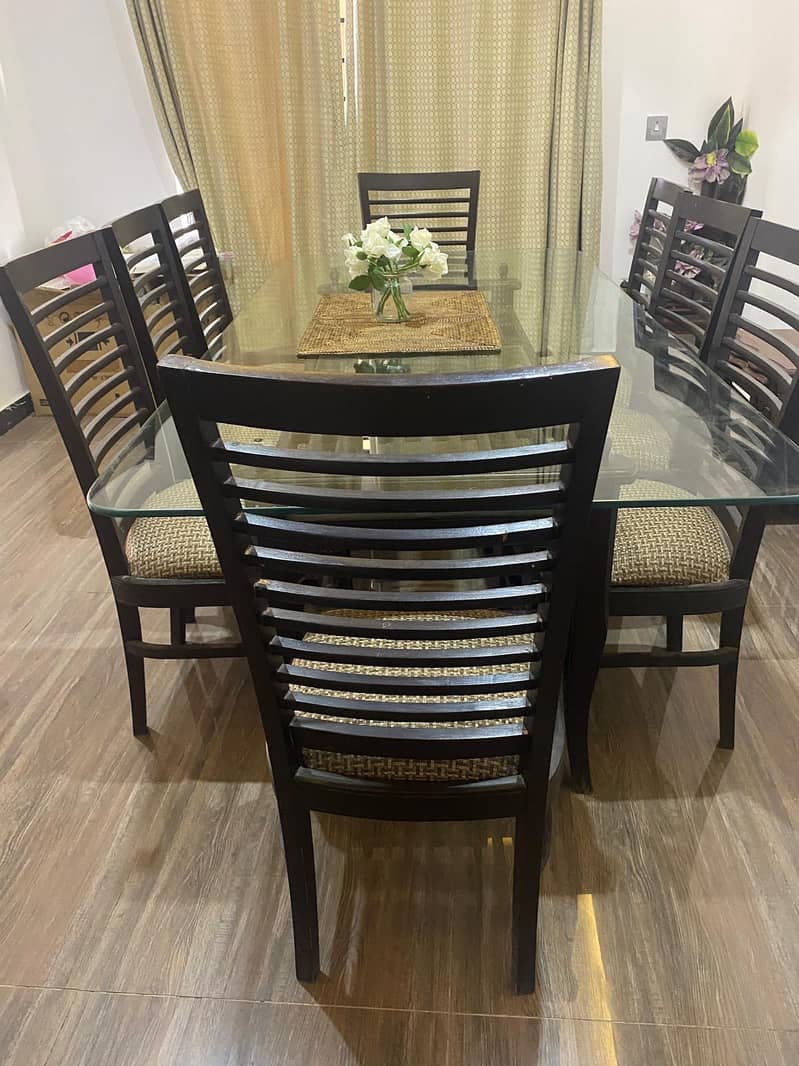 8 seater dinning table with extra strong glass 0