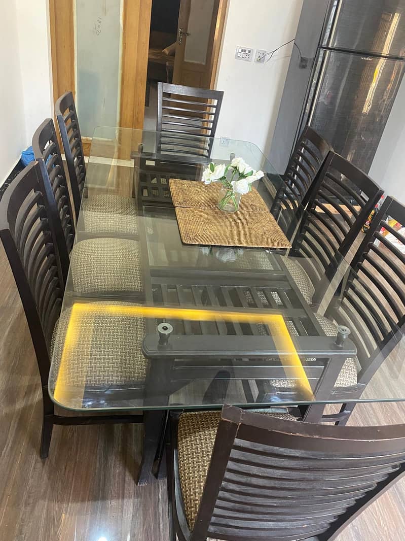 8 seater dinning table with extra strong glass 1