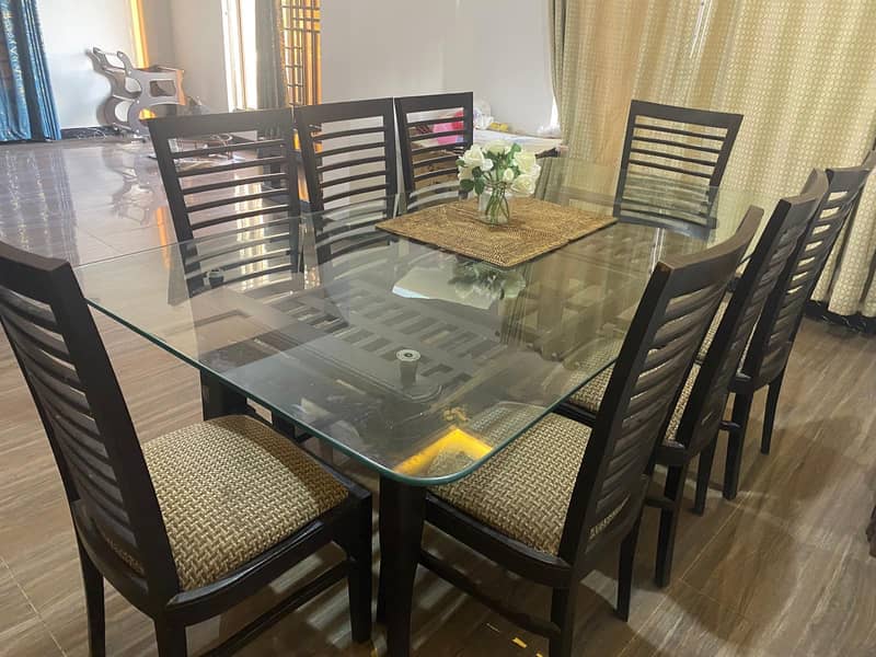 8 seater dinning table with extra strong glass 2