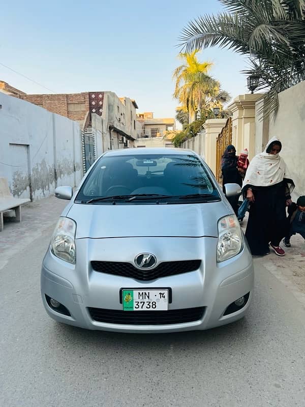 Toyota Vitz 2010 4