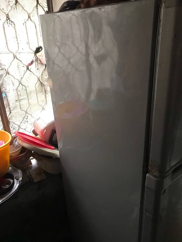 urgent sale medium size fridge 0