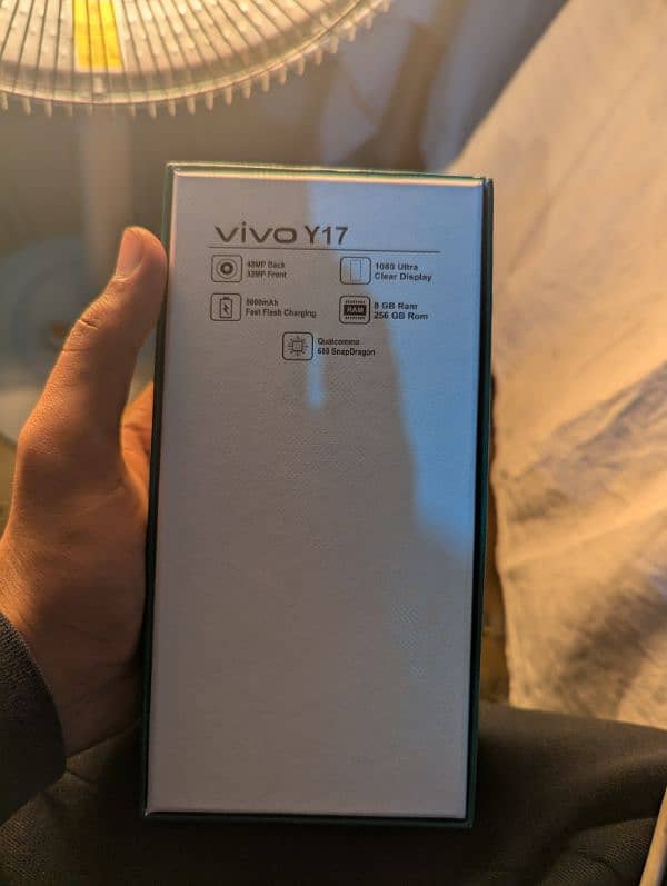 vivo y17 8/256 gb full new 12