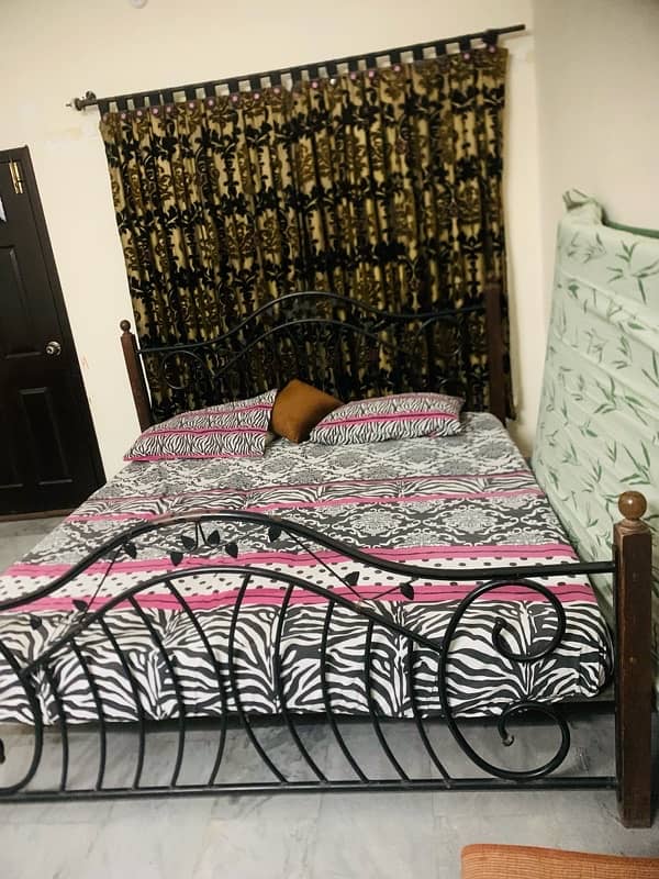 Double Size Bed Along with mattress 3