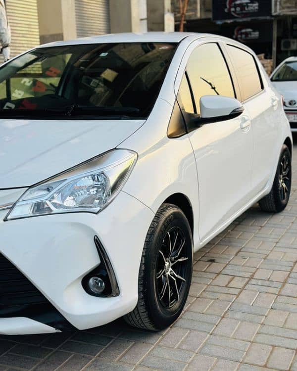 Toyota Vitz 2017 0