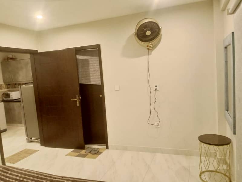 1 Bed Fully Furnished Apartment Iqbal Block In Bahria Town For Sale 4