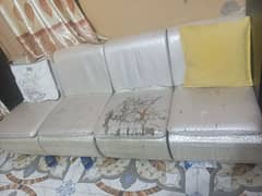 sofa 1 ki condition thore khrab h consection ho gye gi wese all ok hai