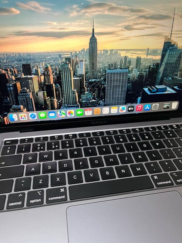 MacBook Air model retina 13 inches 2020 3