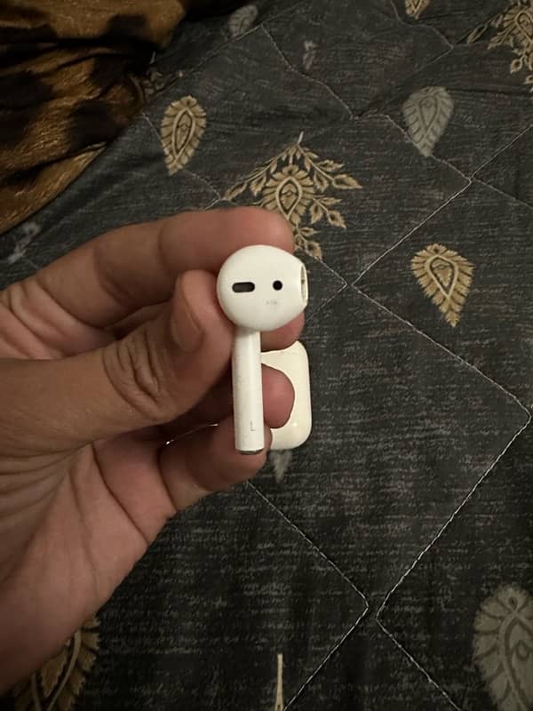 Original Apple Airpods 2 2