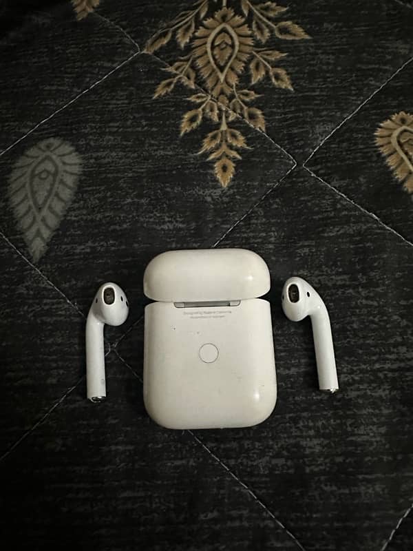 Original Apple Airpods 2 4