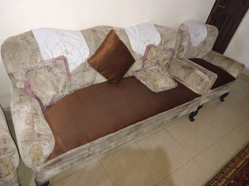 (5 seater sofa ) 1