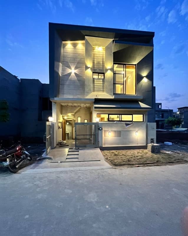 3 Years Installments Plan Modern Brand New House For Sale In Park View City 0