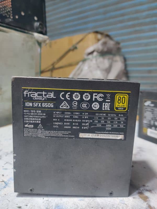 Fractal Design Ion SFX 650G - 80 Plus Gold Certified 650W Power Supply 3