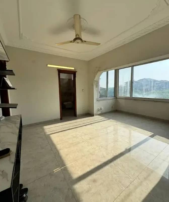 G-11/4 PHA D-Type Fully Renovated Flat For Sale 1