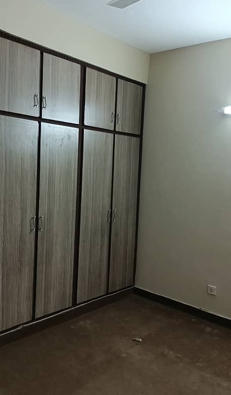 G-11/4 FGEHA D-Type 2nd Floor Flat For Rent 12