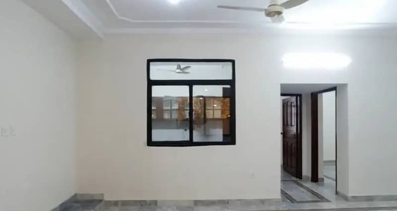 G-11/3 Size 30 60 Renovated Double Story House For Sale 4