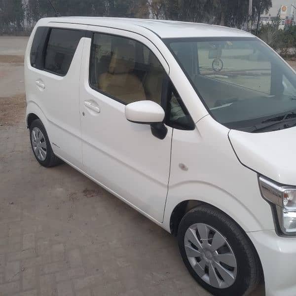 Suzuki Wagon R 2019 1