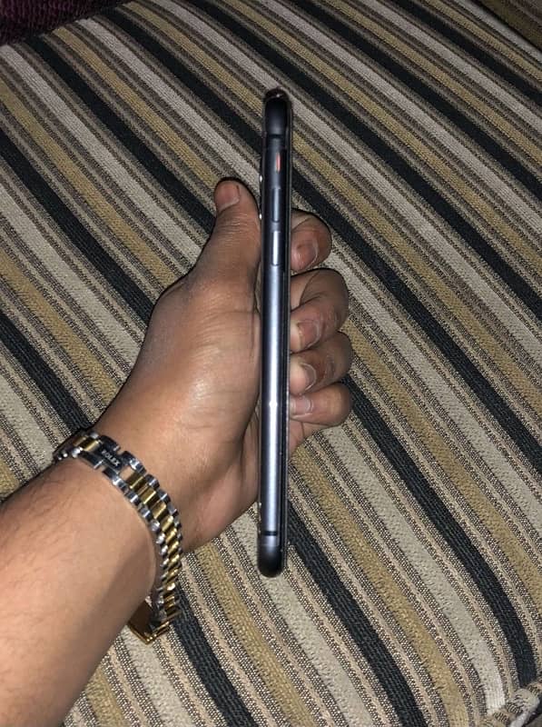 iPhone 11 128 gb Non pta Jv 4