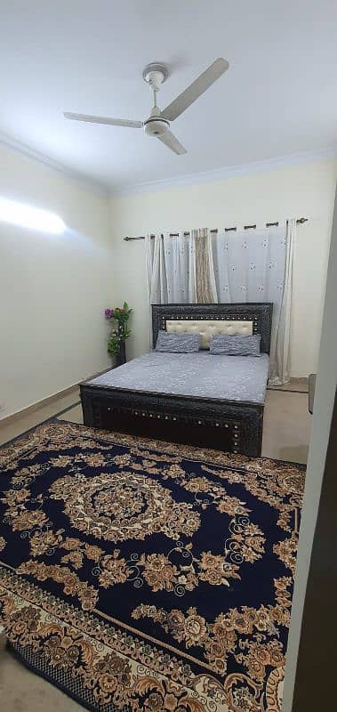 Furnish room available in F-11 for ladies 4