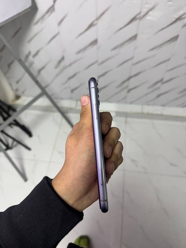 Iphone 11 128 GB PTA Approved For Sale 2