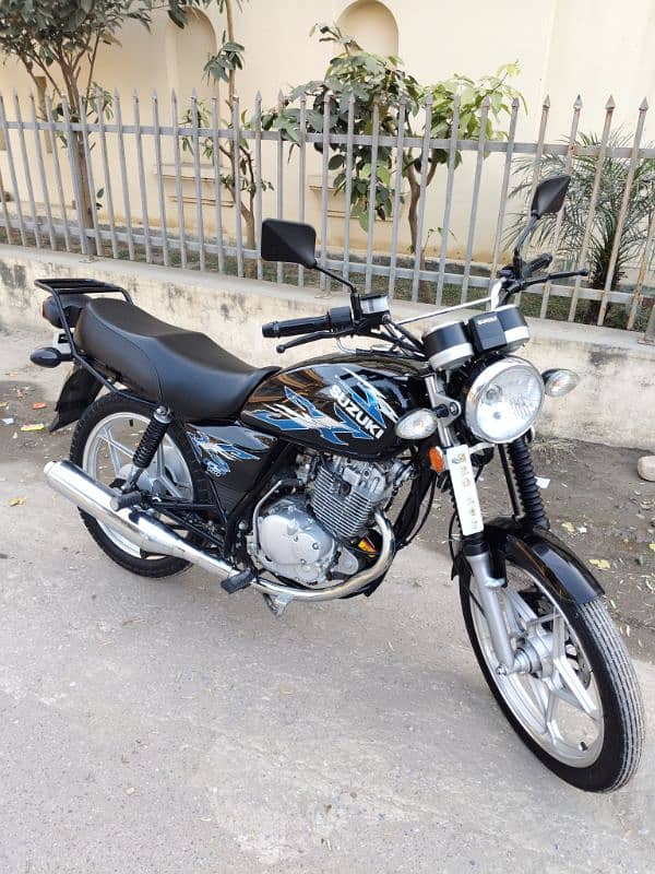 Suzuki GS 150 se 3