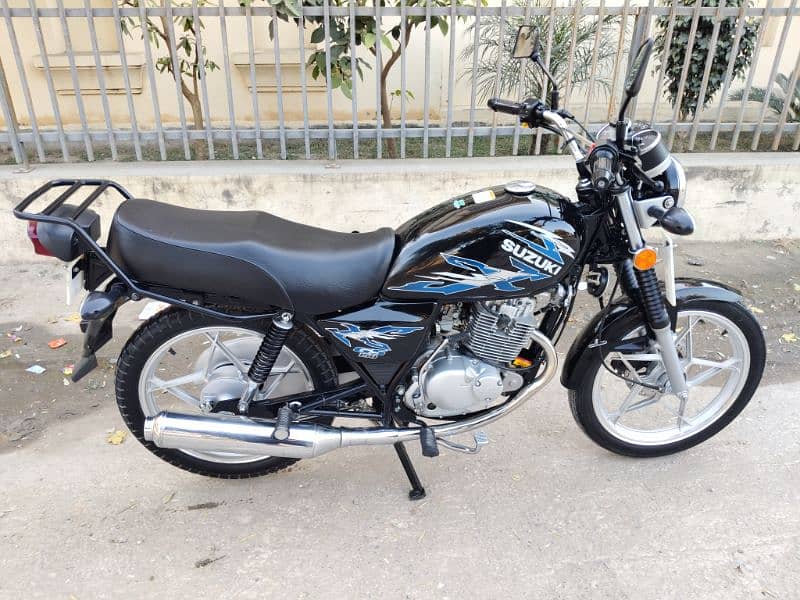 Suzuki GS 150 se 4