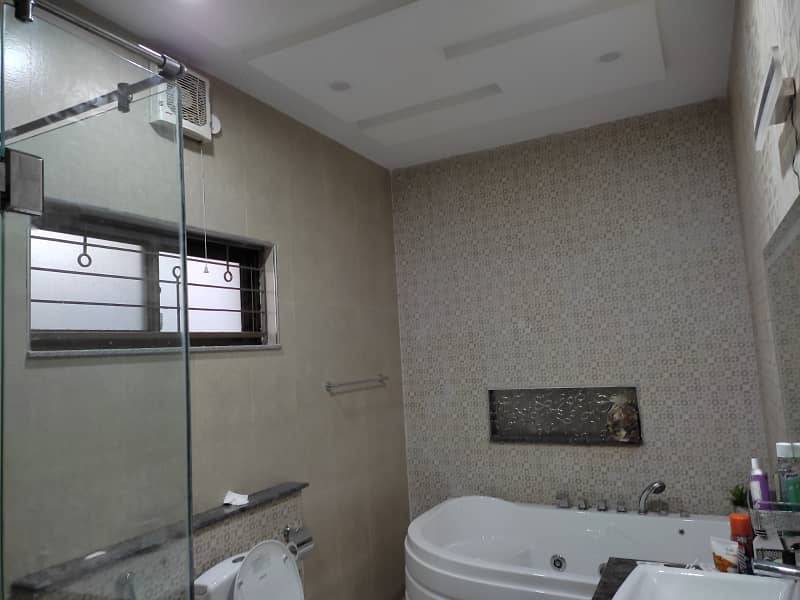 1 Kanal Like Brand New House In Bahria Town Lahore 11