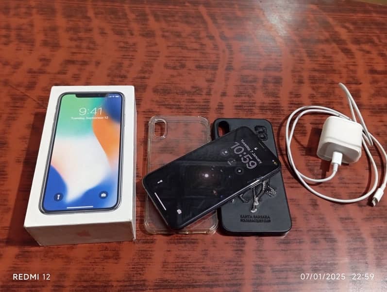 IPhone XS with box 1