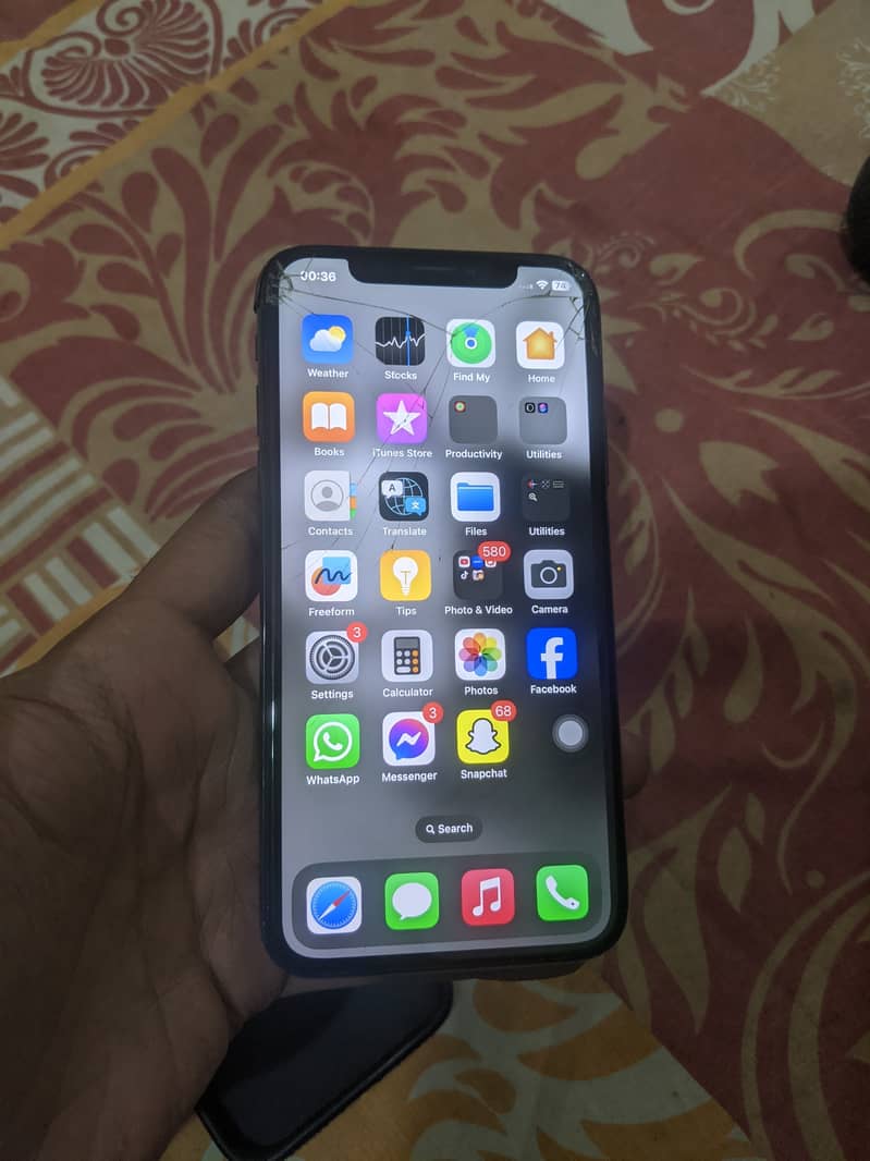 Apple iPhone X 3