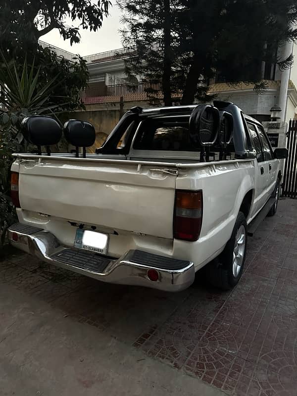 Mitsubishi L200 1990 2