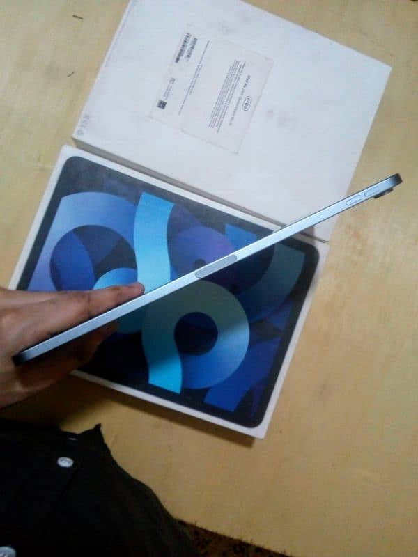 iPad Air 4 with Box 2