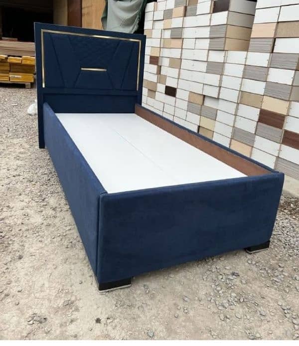 NEW YEAR SALE ON SINGLE BED 4