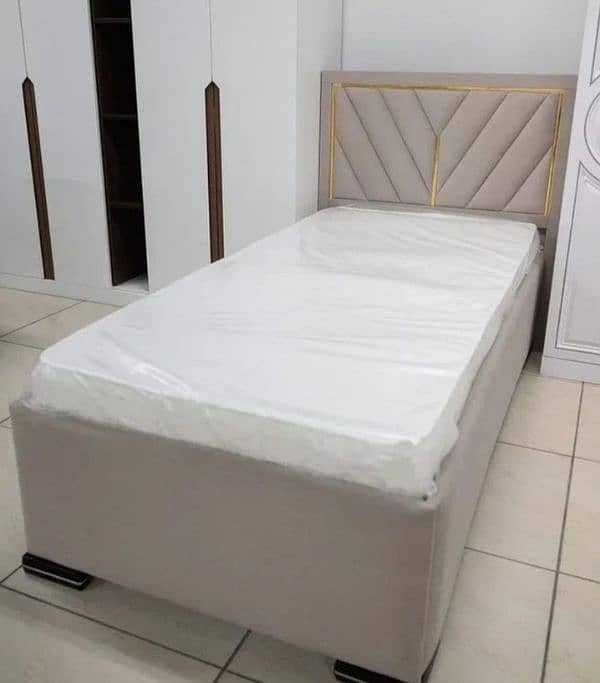 NEW YEAR SALE ON SINGLE BED 5