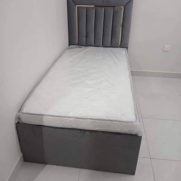 NEW YEAR SALE ON SINGLE BED 6