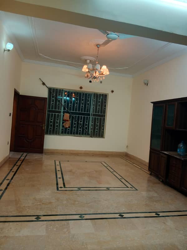 Upper Portion available for rent 7