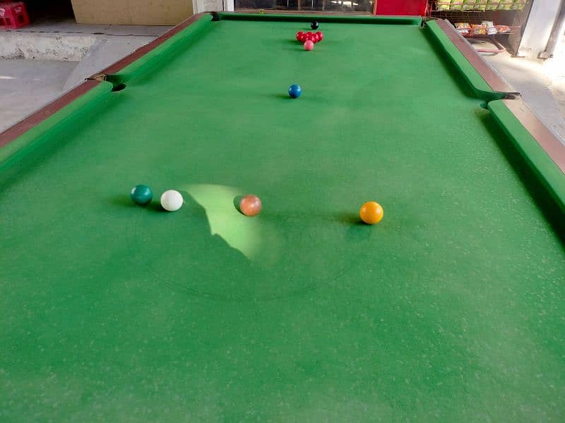 5/10 snooker 5 stick 10 /10 condition 5