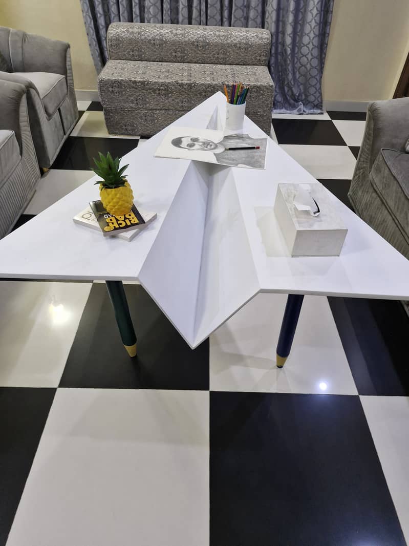 Paper plane table design - center table 0