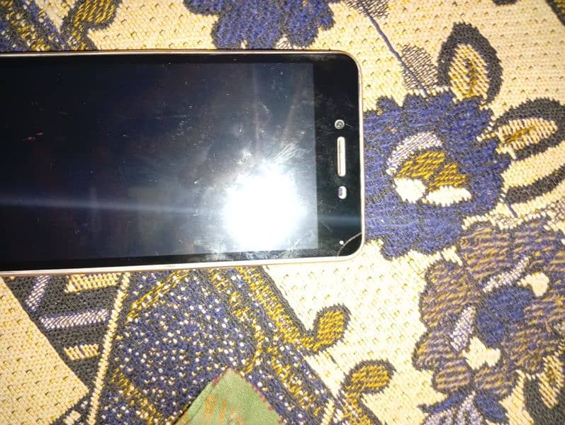 oppo a37 Condition 10/10 ha dual SIM& Memory card dono cemary clear ha 8