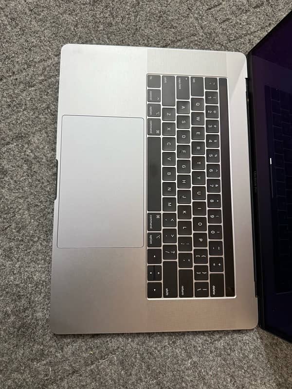 MacBook Pro 2019 | Core i9 processor | 32/512 3