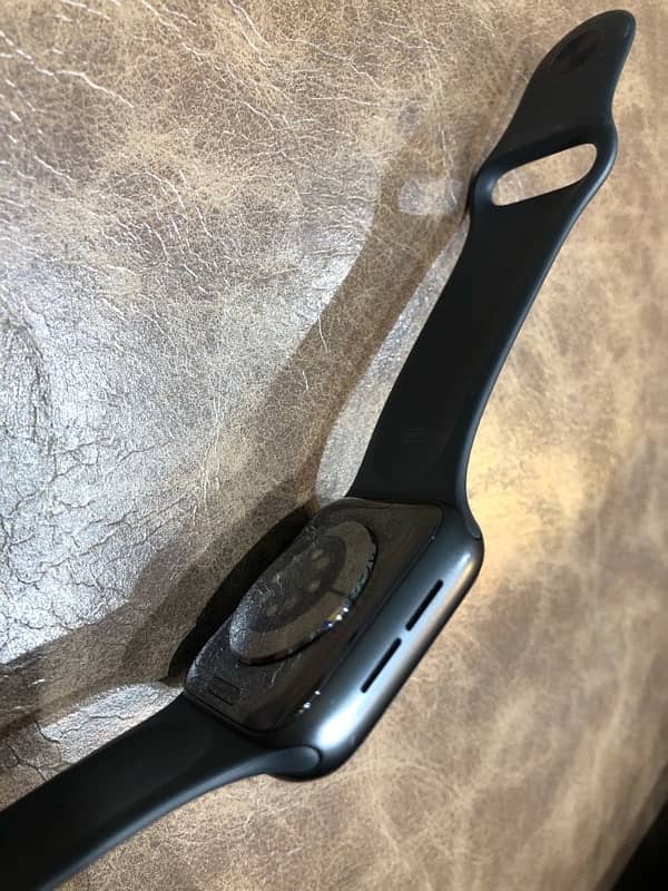 Apple watch Series 6 / 40 mm GPS Version 3