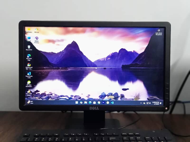 DELL E1914H / 19 inches / 60 hz 0