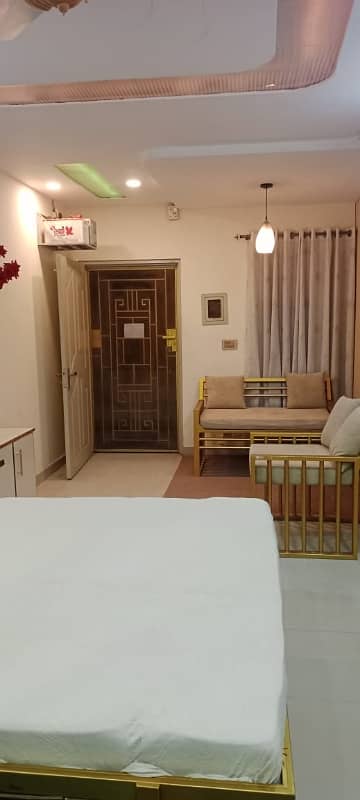 LUXURIOUS FURNISHED FLATE FOR RENT IN JOHAR TOWN LAHORE 9